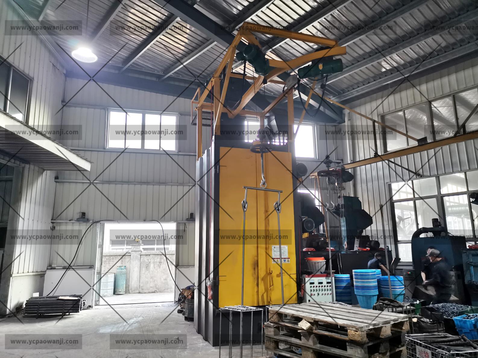 江蘇拋丸機(jī)除銹設(shè)備 發(fā)往湖南長(zhǎng)沙Q3710吊鉤式拋丸機(jī)拋丸除銹去氧化皮效果怎么樣?